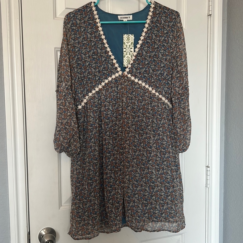 Eesome Floral Dress - Small